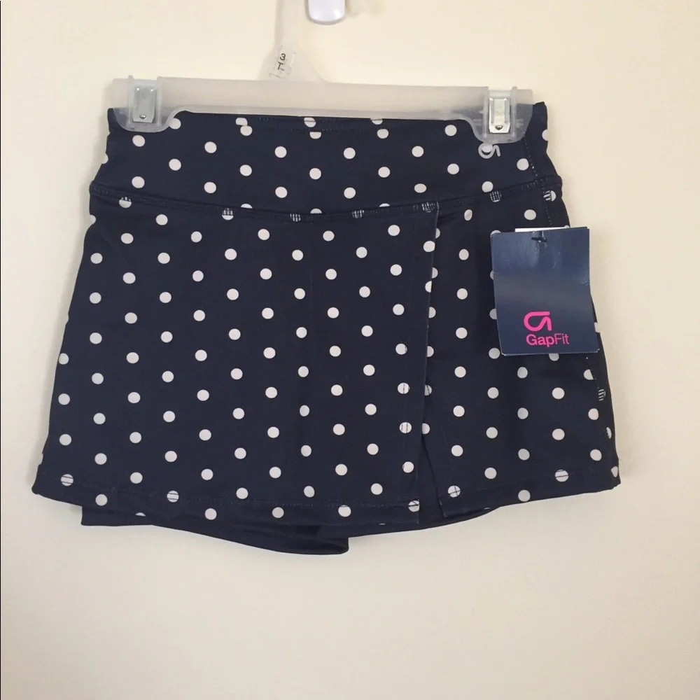 NWT Gapfit girl’s athletic skirt with shorts Size S tennis